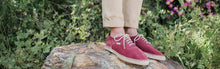 Load image into Gallery viewer, Zapatillas burdeos con suela de esparto para primavera y verano