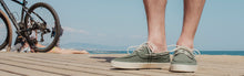 Load image into Gallery viewer, Zapatillas verdes y blancas para primavera y verano