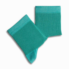Load image into Gallery viewer, Calcetines de algodón verdes para mujer