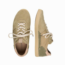 Load image into Gallery viewer, Zapatillas verdes con suela beige y cordones de algodÃ³n