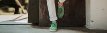 Load image into Gallery viewer, Zapatillas verdes y azules para otoño e invierno