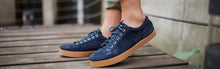 Load image into Gallery viewer, Zapatillas azules y marrones para otoño e invierno