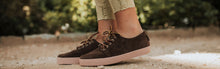 Load image into Gallery viewer, Zapatillas marrones y rosas para otoño e invierno