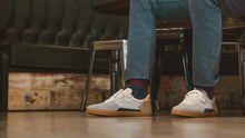 Load image into Gallery viewer, Zapatillas grises y marrones para otoño e invierno