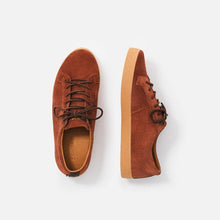 Load image into Gallery viewer, Zapatillas granate con suela marrón y cordones de algodón