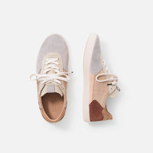 Load image into Gallery viewer, Zapatillas de varios colores con suela blanca y cordones de algodón