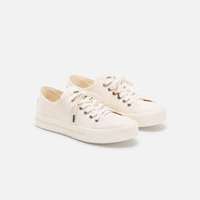 Load image into Gallery viewer, Zapatillas de lona blancas de Pompeii