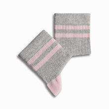 Load image into Gallery viewer, Calcetines de algodón grises para mujer