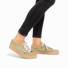 Load image into Gallery viewer, Zapatillas de serraje verdes de Pompeii